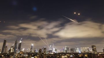 كبرياء إيران وضعف إسرائيل.. إعلامي مصري يتحدث عن خطة تل أبيب في الحرب السردية