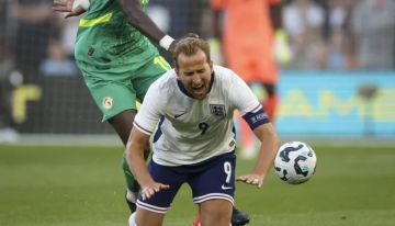 سقوط مدو لإنجلترا وديا أمام السنغال وخسارة الجزائر أمام السويد سقوط مدو لإنجلترا وديا أمام السنغال وخسارة الجزائر أمام السويد