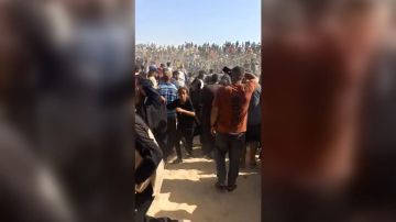 الخارجية الإسرائيلية: بعض أفراد طاقم سفينة المساعدات مادلين يستعدون للمغادرة