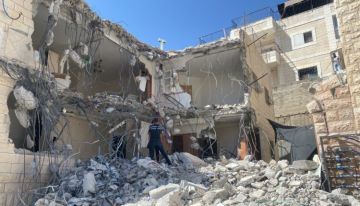 تصعيد استيطاني: الاحتلال ينذر بهدم عشرات المحال في الرماضين بالخليل تصعيد استيطاني: الاحتلال ينذر بهدم عشرات المحال في الرماضين بالخليل