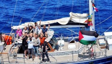 تعرف على أبرز الناشطين على متن سفينة مادلين