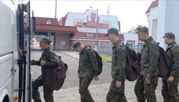 روسيا وأوكرانيا تنفذان المرحلة الأولى من تبادل الأسرى دون سن 25 روسيا وأوكرانيا تنفذان المرحلة الأولى من تبادل الأسرى دون سن 25