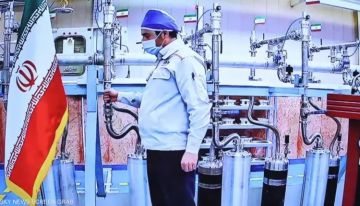 الطاقة الذرية الإيرانية تكشف عن تلوث داخل منشأة نطنز النووية الطاقة الذرية الإيرانية تكشف عن تلوث داخل منشأة نطنز النووية