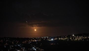 نيويورك تايمز تحذر من احتمال ضربة أمريكية لإيران