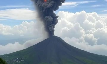 إندونيسيا ترفع مستوى التأهب بشأن ثوران بركان جبل ليوتوبي