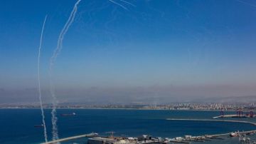 بالفيديو مشاهد توثق هلع المستوطنين وتوقف مطار بن غوريون بعد صاروخ يمني