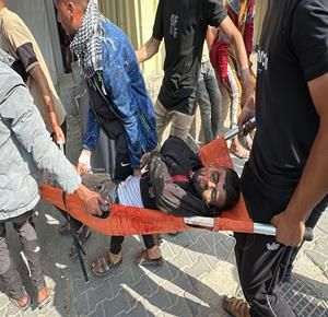 فصائل وشخصيات تدين مجزرتين بحق منتظري المساعدات بخان يونس