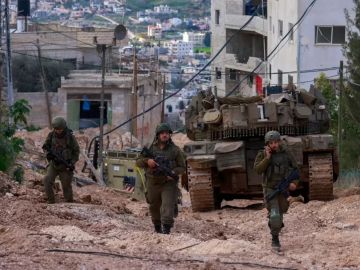 اعتداءات وعمليات هدم متصاعدة.. عدوان الاحتلال على طولكرم يدخل يومه الـ 146 اعتداءات وعمليات هدم متصاعدة.. عدوان الاحتلال على طولكرم يدخل يومه الـ 146