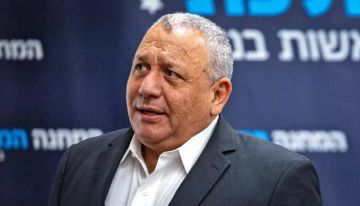 تفكك مبكر في معسكر غانتس: هل يشق آيزنكوت طريقا انتخابيا جديدا؟