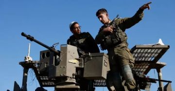 بعد رفض عمال تحميل مواد عسكرية لـإسرائيل.. فرنسا: لا نصدر أسلحة تستخدم في الحرب على غزة بعد رفض عمال تحميل مواد عسكرية لـإسرائيل.. فرنسا: لا نصدر أسلحة تستخدم في الحرب على غزة