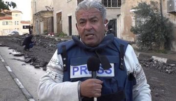 نقابة الصحفيين تطالب المؤسسات الدولية بتدخل عاجل لإنقاذ الصحفي المعتقل سمودي نقابة الصحفيين تطالب المؤسسات الدولية بتدخل عاجل لإنقاذ الصحفي المعتقل سمودي