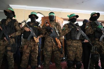 الشرق الأوسط يترقب قرار أبو صهيب: اتفاق مشرف أو حرب تحرير واستشهاد