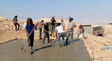 مستوطنون يشرعون بإقامة بؤرة استيطانية جديدة شمال أريحا