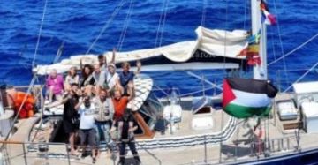 انطلاق سفينة حنظلة من ميناء إيطاليا لكسر الحصار عن غزة