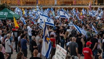 تل أبيب.. عشرات آلاف الإسرائيليين يطالبون بصفقة تبادل الأسرى