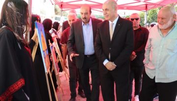 القدس: وزير الثقافة يلتقي مثقفين ضمن فعاليات ملتقى فلسطين الثامن للرواية العربية القدس: وزير الثقافة يلتقي مثقفين ضمن فعاليات ملتقى فلسطين الثامن للرواية العربية