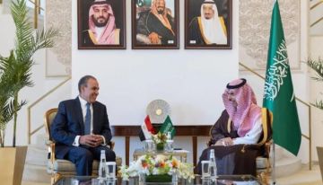 مباحثات فلسطينية سعودية لوقف حرب الإبادة والتجويع في غزة مباحثات فلسطينية سعودية لوقف حرب الإبادة والتجويع في غزة