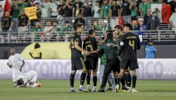 الكأس الذهبية: نهائي ناري يجمع المكسيك والولايات المتحدة الكأس الذهبية: نهائي ناري يجمع المكسيك والولايات المتحدة