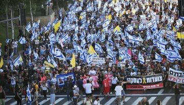 تل أبيب.. ضرب وعنف في تظاهرة لإسرائيليين تطالب بإعادة الأسرى