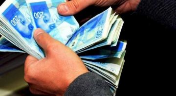 مالية رام الله تعلن موعد صرف الدفعة الثانية من رواتب الموظفين العموميين عن شهر أبريل 2025 مالية رام الله تعلن موعد صرف الدفعة الثانية من رواتب الموظفين العموميين عن شهر أبريل 2025