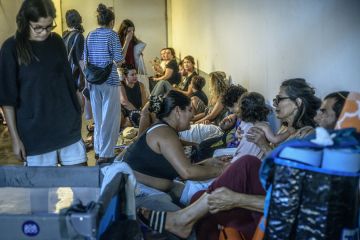 قيادي في جماعة أنصارالله: على الصهاينة التوجه إلى الملاجئ فمن يعتدي على غزة وعلينا لن ينام بهدوء قيادي في جماعة أنصارالله: على الصهاينة التوجه إلى الملاجئ فمن يعتدي على غزة وعلينا لن ينام بهدوء