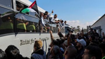 الاحتلال يغتال 3 أسرى محررين في غارة جوية على غزة