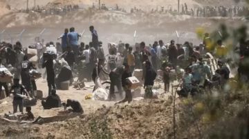 الشوا: مؤسسة غزة الإنسانية تتعمد خلق الازدحام والتدافع بين الحشود خلال انتظارهم المساعدات الشوا: مؤسسة غزة الإنسانية تتعمد خلق الازدحام والتدافع بين الحشود خلال انتظارهم المساعدات