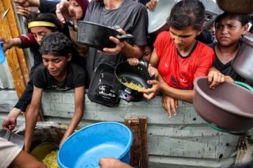 فصائل المقاومة: الإدارة الأمريكية والمجتمع الدولي تتحملان مسؤولية الكارثة الإنسانية بغزة فصائل المقاومة: الإدارة الأمريكية والمجتمع الدولي تتحملان مسؤولية الكارثة الإنسانية بغزة