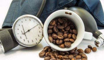 ماذا يحدث لضغط دمك عندما تشرب الكافيين؟