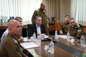 وزارة الدفاع الإسرائيلية تعلن عن تنفيذ هجوم على صنعاء وكاتس يطلق تحذيرا وزارة الدفاع الإسرائيلية تعلن عن تنفيذ هجوم على صنعاء وكاتس يطلق تحذيرا