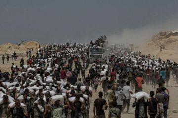 السطو على المساعدات.. وصفة إسرائيلية لتدمير المجتمع الغزي