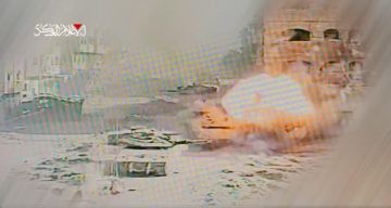 القسام تعلن تدمير ناقلة جند وتقصف تجمعا لجنود وآليات الاحتلال بحي الزيتون