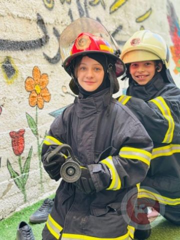 إطفائية بلدية الخليل تنفذ سلسلة أنشطة توعية في عدد من المخيمات الصيفية إطفائية بلدية الخليل تنفذ سلسلة أنشطة توعية في عدد من المخيمات الصيفية