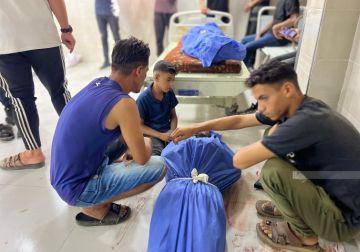 شهداء بينهم أم وطفلها باستهداف الاحتلال مدينة غزة شهداء بينهم أم وطفلها باستهداف الاحتلال مدينة غزة