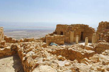 الخارجية الفلسطينية تطالب اليونيسكو بحماية 63 موقعا أثريا في الضفة الغربية من التهويد والضم الخارجية الفلسطينية تطالب اليونيسكو بحماية 63 موقعا أثريا في الضفة الغربية من التهويد والضم