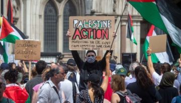 بريطانيا تحول 60 ناشطا للمحاكمة بتهمة دعم حركة فلسطين أكشن بريطانيا تحول 60 ناشطا للمحاكمة بتهمة دعم حركة فلسطين أكشن