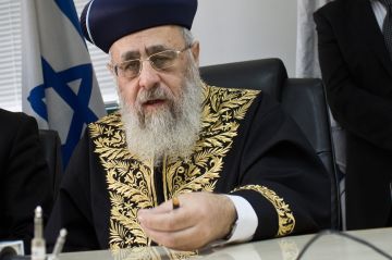 حاخام إسرائيل السابق يتلقى طلبا بإصدار فتوى دينية لـإهدار دم المستشارة القضائية للحكومة