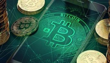 بتكوين تتراجع لأدنى مستوى في ثلاثة أسابيع بعد شهر تاريخي