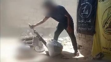 القسام تستهدف دبابتين في حي الزيتون وألوية الناصر تستهدف الآليات بخان يونس القسام تستهدف دبابتين في حي الزيتون وألوية الناصر تستهدف الآليات بخان يونس