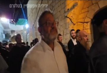 رسالة بن غفير من قلب الحي الإسلامي في القدس القديمة بعد اقتحام الأقصى (فيديو) رسالة بن غفير من قلب الحي الإسلامي في القدس القديمة بعد اقتحام الأقصى (فيديو)