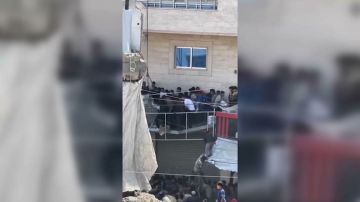 مصادر لـCNN: إسرائيل تستعد لوقف الإنزال الجوي وتقليص دخول المساعدات قبل السيطرة على غزة مصادر لـCNN: إسرائيل تستعد لوقف الإنزال الجوي وتقليص دخول المساعدات قبل السيطرة على غزة