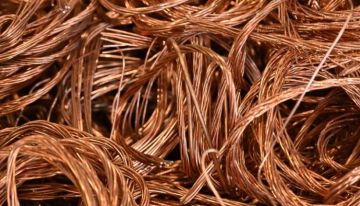 سعر النحاس يصعد بعد استثناء الرسوم وانهيار منجم في تشيلي