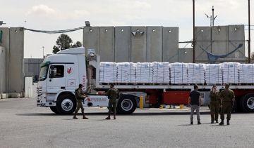 الإعلامي الحكومي: 22 ألف شاحنة مساعدات متكدسة على معابر غزة