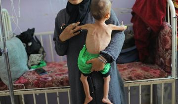 الإعلام الحكومي: الاحتلال يجوع 100 ألف طفل ومريض ويمنع دخول مئات الأغذية الأساسية الإعلام الحكومي: الاحتلال يجوع 100 ألف طفل ومريض ويمنع دخول مئات الأغذية الأساسية