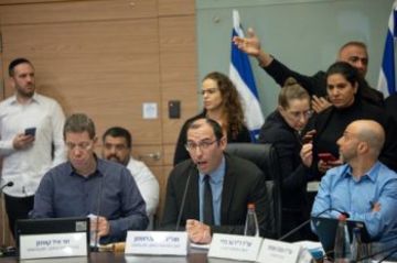 تصريحات روتمان... رسائل سياسية لا تشكل تهديدا لحكومة نتنياهو