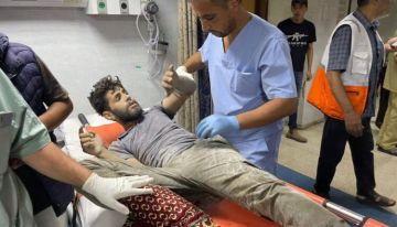 شهيد و3 إصابات جراء استهداف مقر جمعية الهلال الأحمر في خان يونس