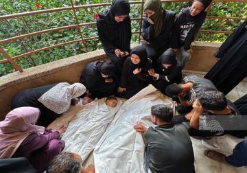 8 شهداء بينهم 4 أطفال في قصف للاحتلال على مدينة غزة 8 شهداء بينهم 4 أطفال في قصف للاحتلال على مدينة غزة