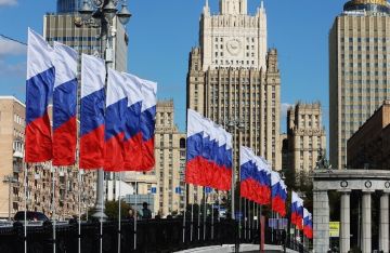 موسكو تقدم مذكرة احتجاج لتل أبيب بعد اعتداء مستوطنين على سيارة دبلوماسية روسية قرب القدس موسكو تقدم مذكرة احتجاج لتل أبيب بعد اعتداء مستوطنين على سيارة دبلوماسية روسية قرب القدس