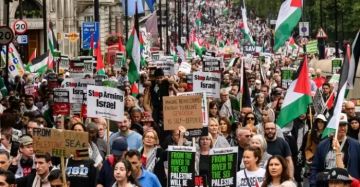 مظاهرات أمام الأمم المتحدة لوقف الحرب على غزة