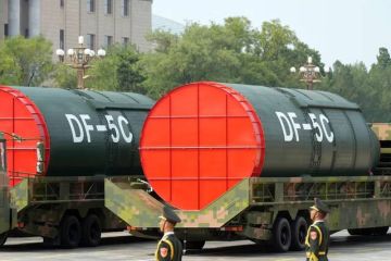 الصين تستعرض طموحاتها النووية بترسانة صواريخها الموسعة الصين تستعرض طموحاتها النووية بترسانة صواريخها الموسعة